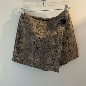 ZARA Snakeskin skort, size M